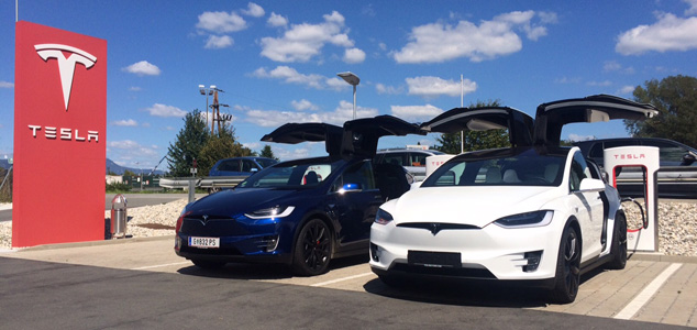 Blue-Tesla-Model-X-x300