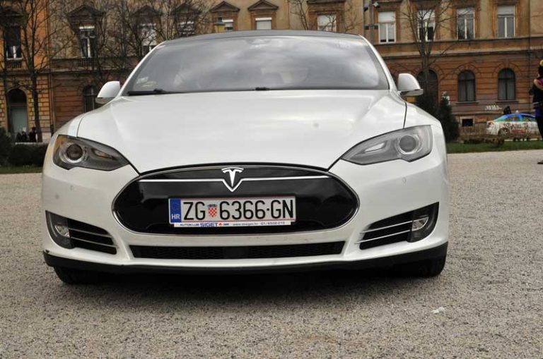 Tesla car rent