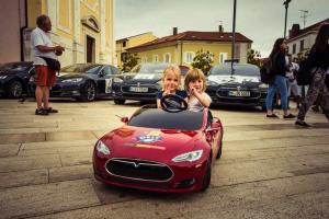 youngest-participant-in-mini-tesla